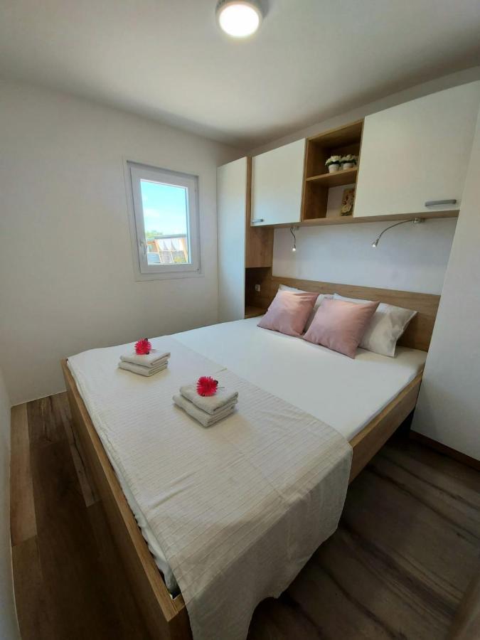Mobile Homes Charly ทิสโน ภายนอก รูปภาพ