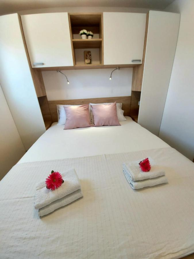 Mobile Homes Charly ทิสโน ภายนอก รูปภาพ