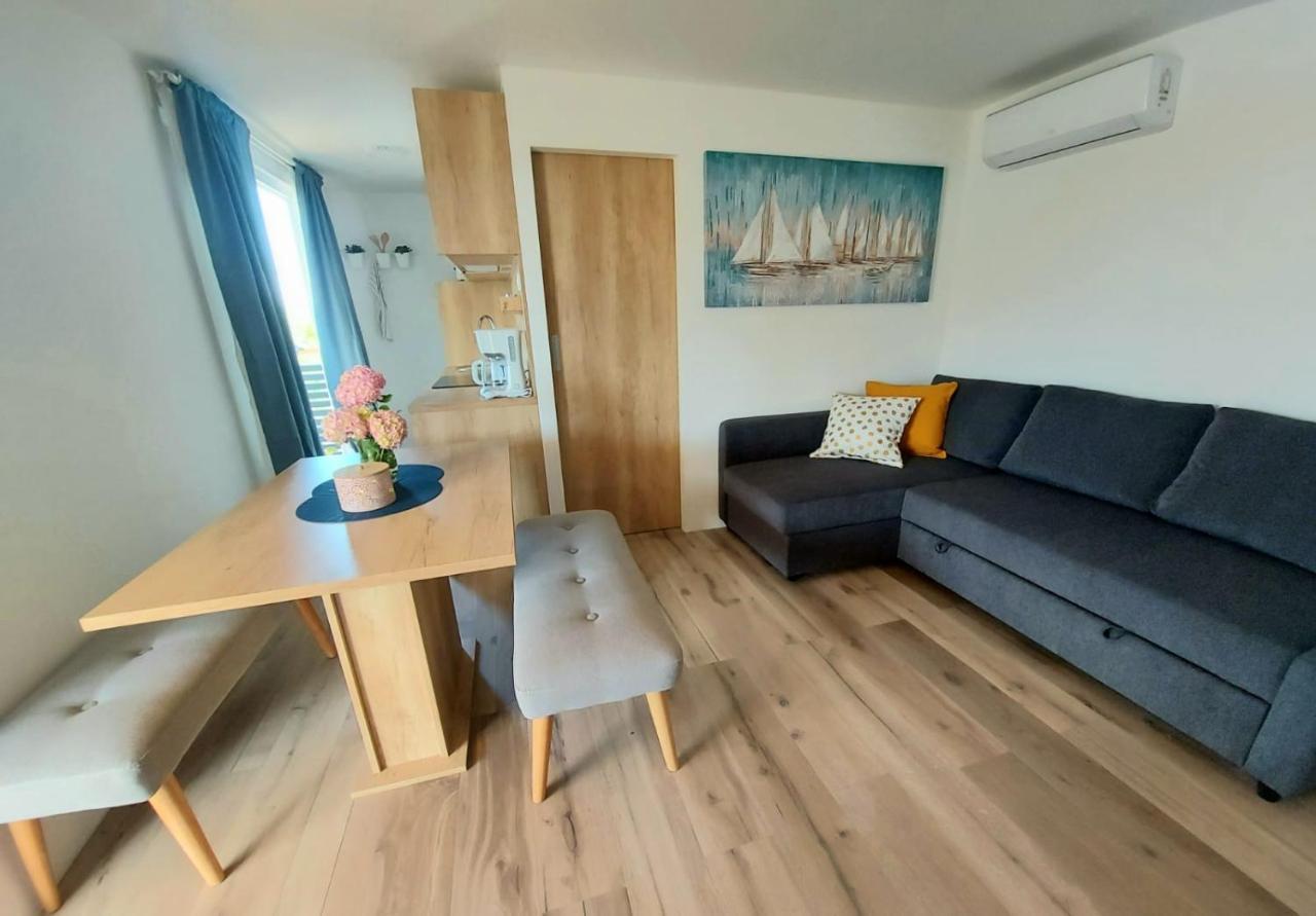 Mobile Homes Charly ทิสโน ภายนอก รูปภาพ